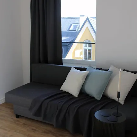 Stylish With Gym Access Korter
